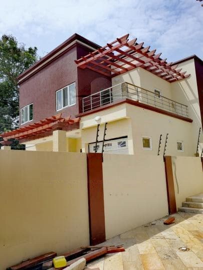 4 bedroom apartment for sale at East Legon - 4 bedroom Apartment in East Legon - Sale