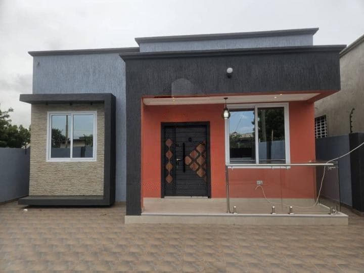 3 bedroom townhouse for sale at Amrahia , Adenta Accra - 3 bedroom House in Amrahia , Adenta Accra - Sale