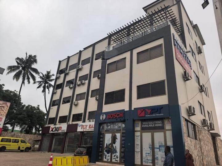 Office for sale at Adabraka - Commercial in Adabraka - Sale