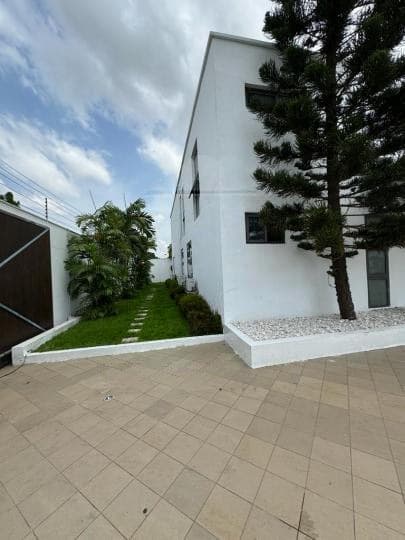Office for sale at Labone - 4 bedroom Commercial in Labone - Sale