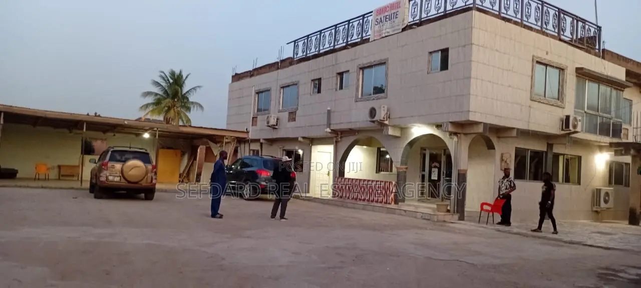 Hotel For Sale – Amasaman Kutunse - Commercial in Greater Accra, Ga West Municipal, Amasaman - Sale