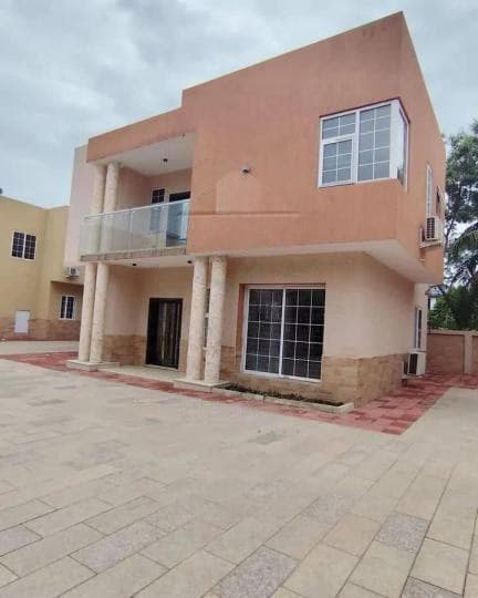 4 bedroom townhouse for rent at Dzorwulu - 4 bedroom House in Dzorwulu - Rent