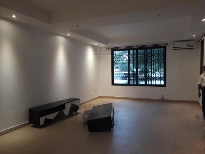 3 bedroom townhouse for rent at Osu - 3 bedroom House in Osu - Rent