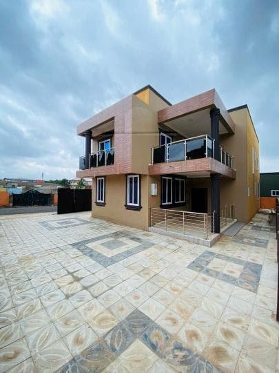 4 bedroom townhouse for sale at Shell sign boat. Spintex. - 4 bedroom House in Shell sign boat. Spintex. - Sale