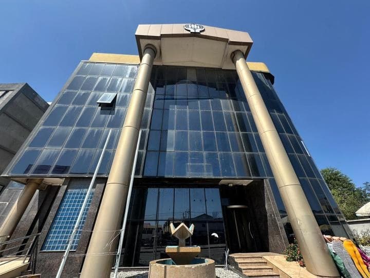 32 room commercial space for sale at ACCRA ADABRAKA Kojo Thompson st - 32 bedroom Commercial in ACCRA ADABRAKA Kojo Thompson st - Sale