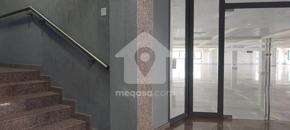 Commercial space for rent at Shiashie - Commercial in Shiashie - Rent