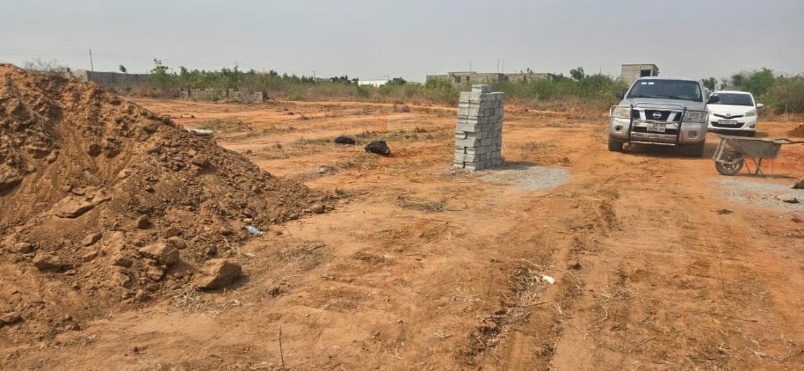serviced land for sale at Ningo Prampram: BEACH PLOTS!!!! EXECUTIVE RESIDENCE - Land in Ningo Prampram: BEACH PLOTS!!!! EXECUTIVE RESIDENCE - Sale