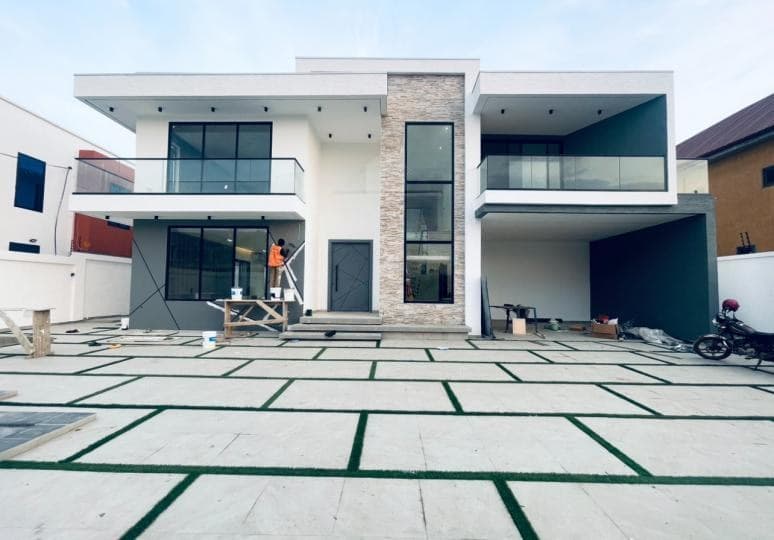 4 bedroom house for sale at East Legon with Swimming Pool - 4 bedroom House in East Legon with Swimming Pool - Sale