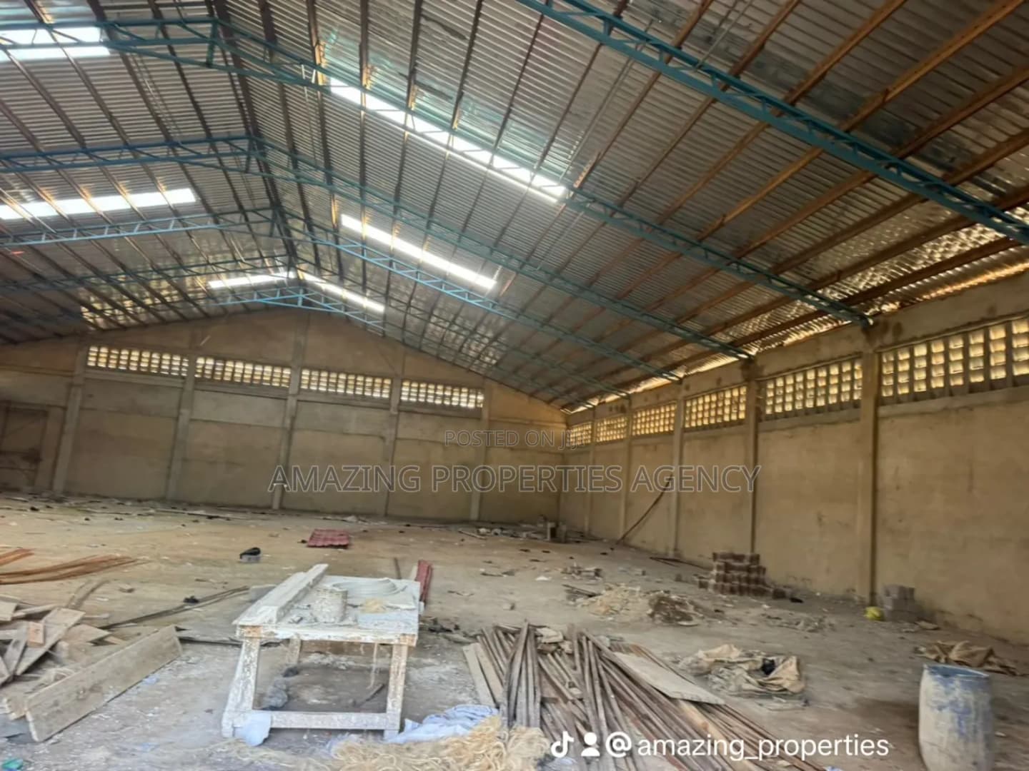 1300sqm Warehouse With Office - Commercial in Greater Accra, Spintex - Rent