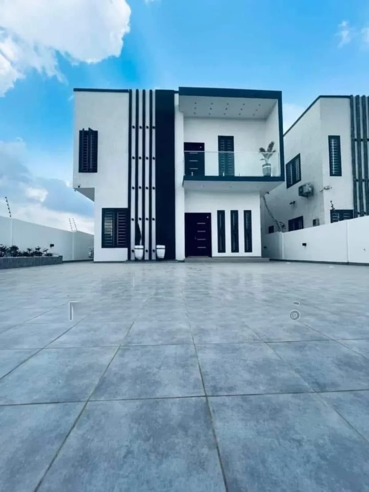 5bdrm House in East Legon Ogbojo, American House for sale - 5 bedroom House in Greater Accra, East Legon, American House - Sale