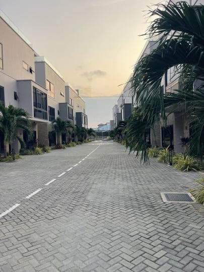 3 bedroom townhouse for rent at Airport Ridge - 3 bedroom House in Airport Ridge - Rent
