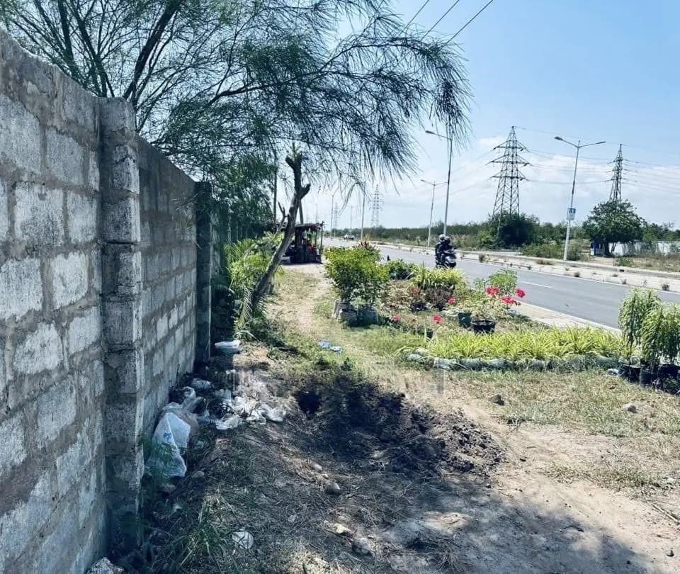 1 Acre of Main Roadside Land at Borteyman Main Road for Sale - Land in Greater Accra, East Legon - Sale