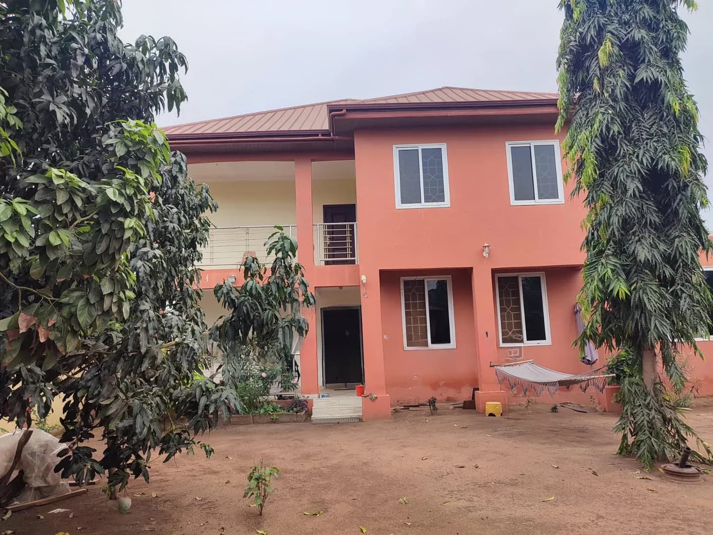 Furnished 9bdrm Block of Flats in Obeyeyie Suburb, Ga South Municipal - 9 bedroom House in Greater Accra, Ga South Municipal - Sale