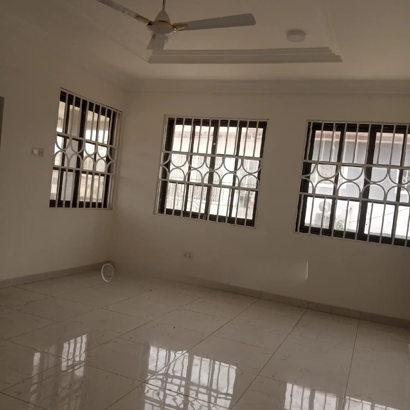 Chamber and Hall - Commercial in Greater Accra, Dansoman - Rent