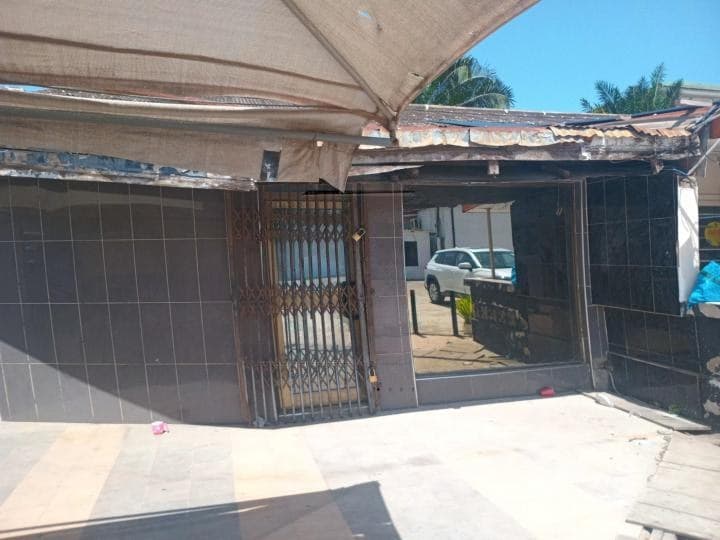 1 room commercial space for rent at Osu - 1 bedroom Commercial in Osu - Rent