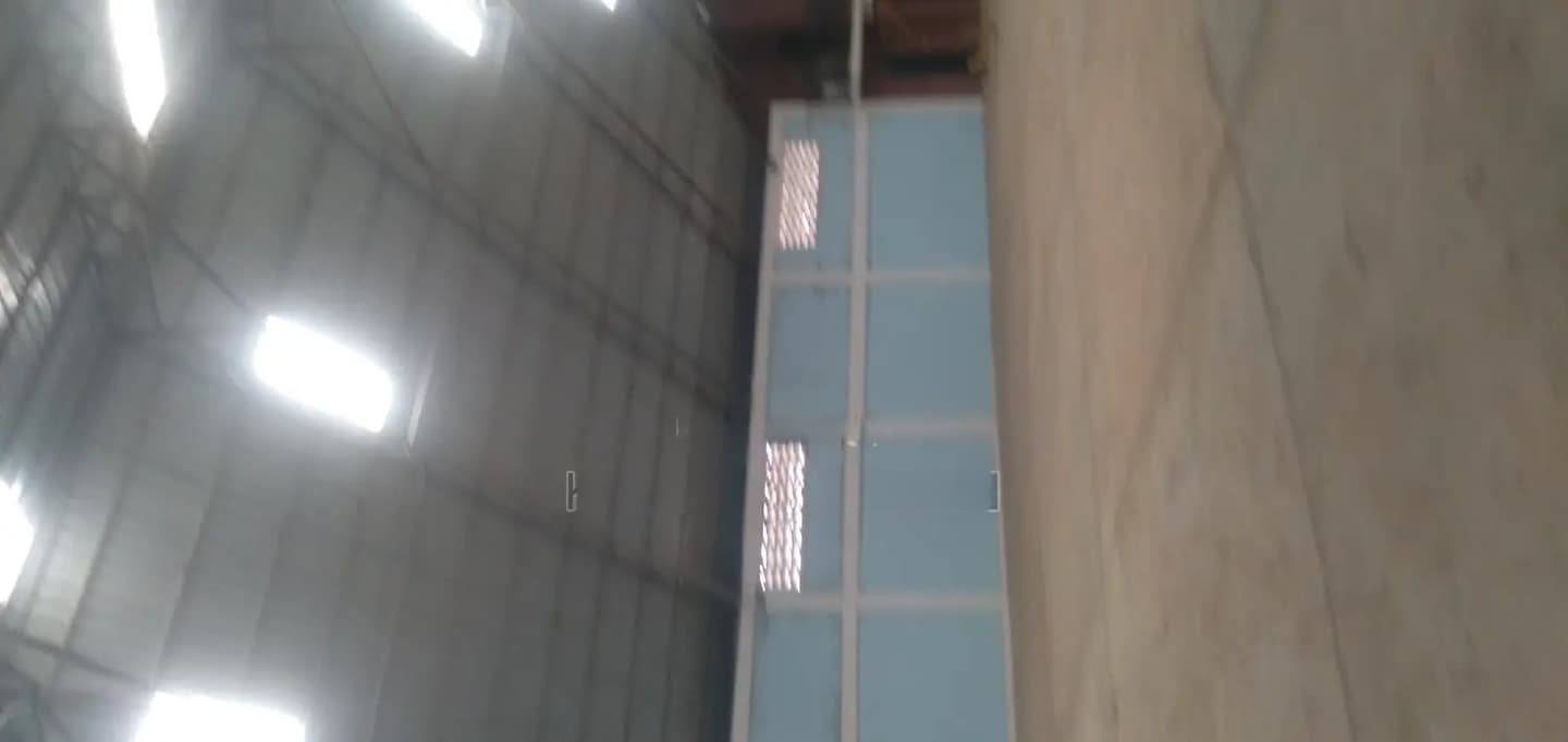 Warehouse Is on Sales at Essreso Adagya - Commercial in Ashanti, Kumasi Metropolitan - Sale