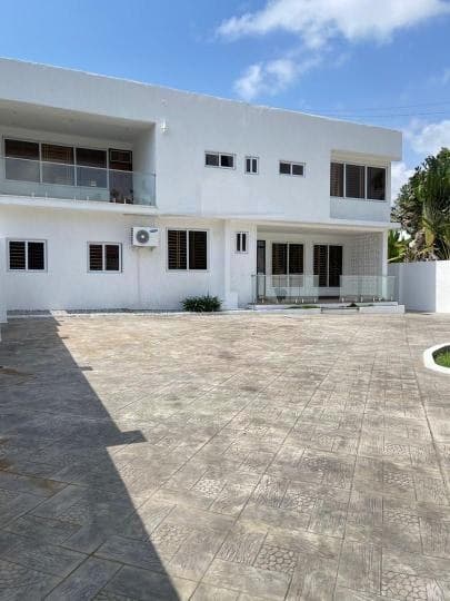 Office for rent at Cantonments - 5 bedroom Commercial in Cantonments - Rent