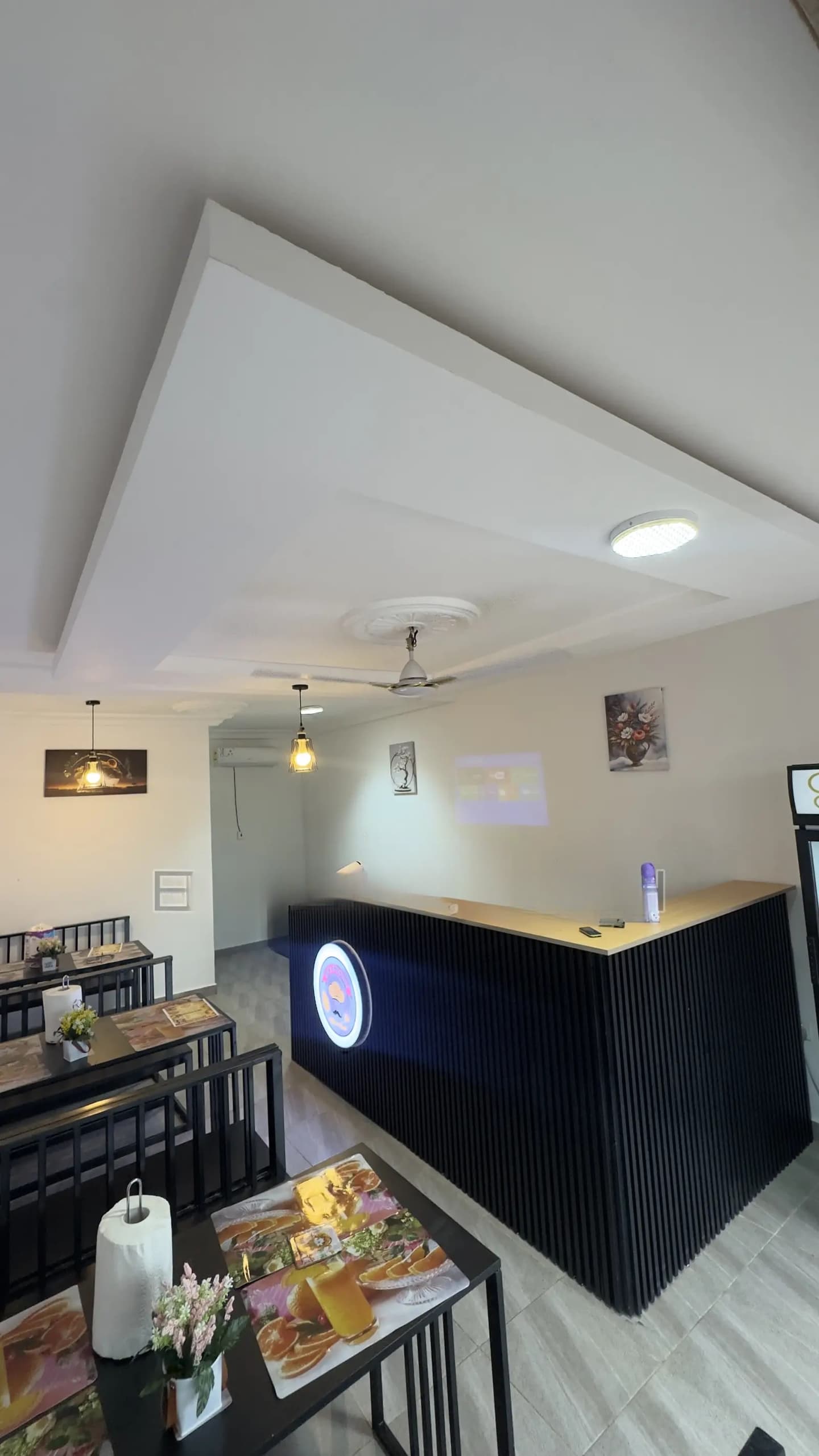 Already Furnished Restaurant - Commercial in Greater Accra, Accra Metropolitan, 01/09 - Rent