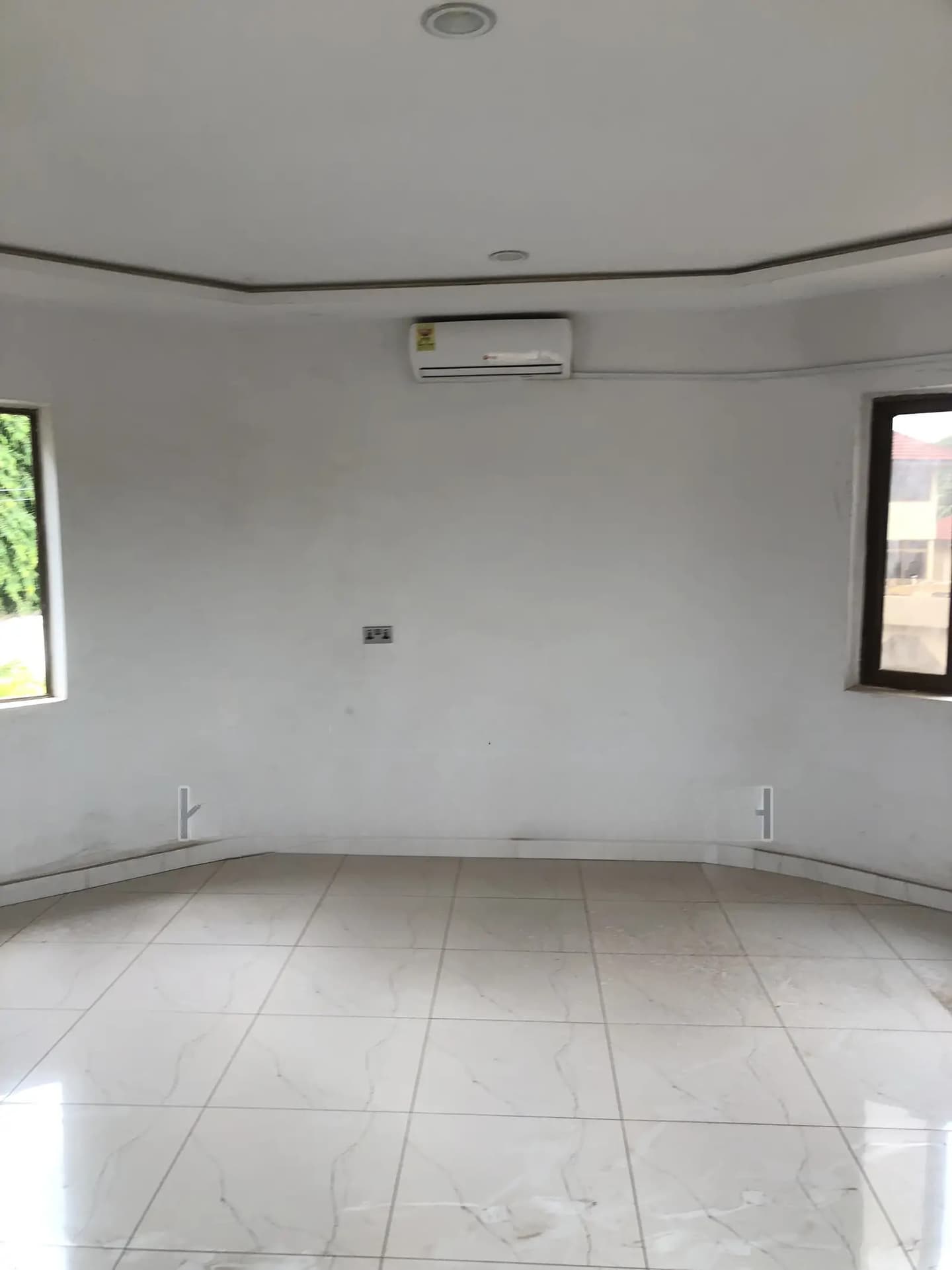Office Space Is for Rent - Commercial in Ashanti, Kumasi Metropolitan - Rent