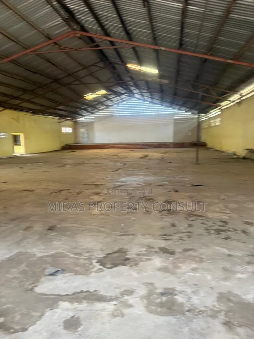 A Sizeable Warehouse for Sale at Achimota - Commercial in Greater Accra, Achimota, Mile 7 - Sale