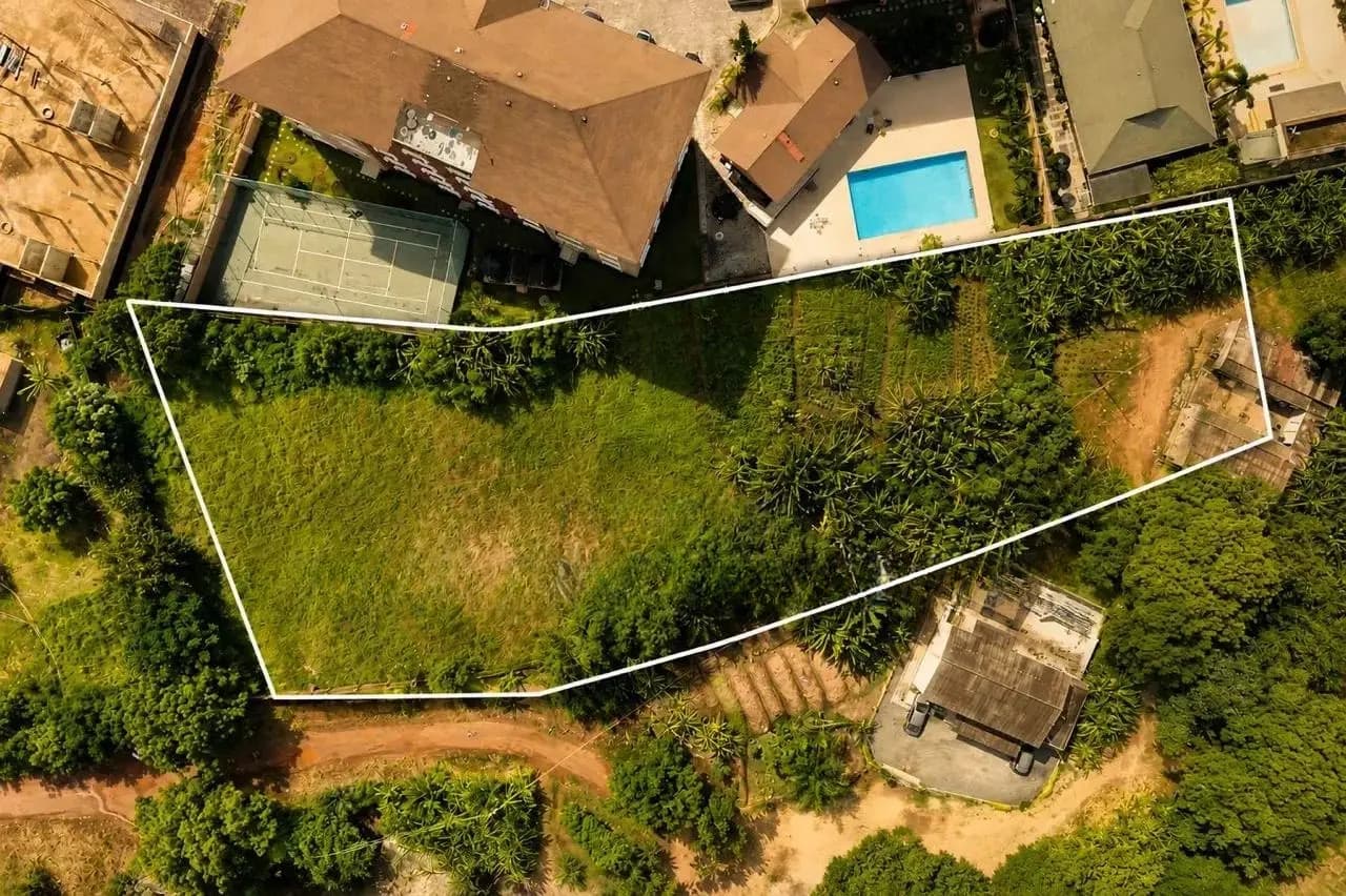 1 Acre Titled Land for Sale at Airport Residential - Land in Greater Accra, Airport Residential Area - Sale