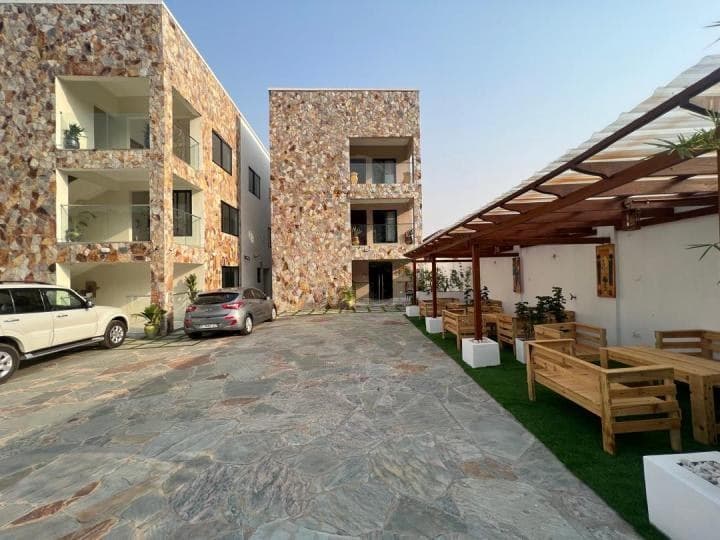11 room furnished commercial space for sale at Ayi Mensah, Oyarifa - 11 bedroom Commercial in Ayi Mensah, Oyarifa - Sale