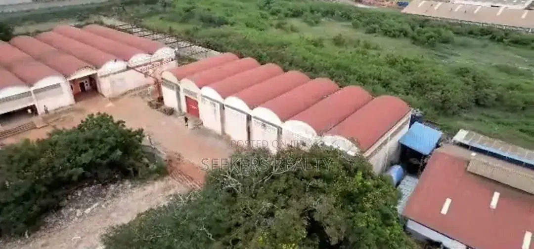 Warehouse for Sale at Tema Harbor. - Commercial in Greater Accra, Tema Metropolitan, Community 25 - Sale