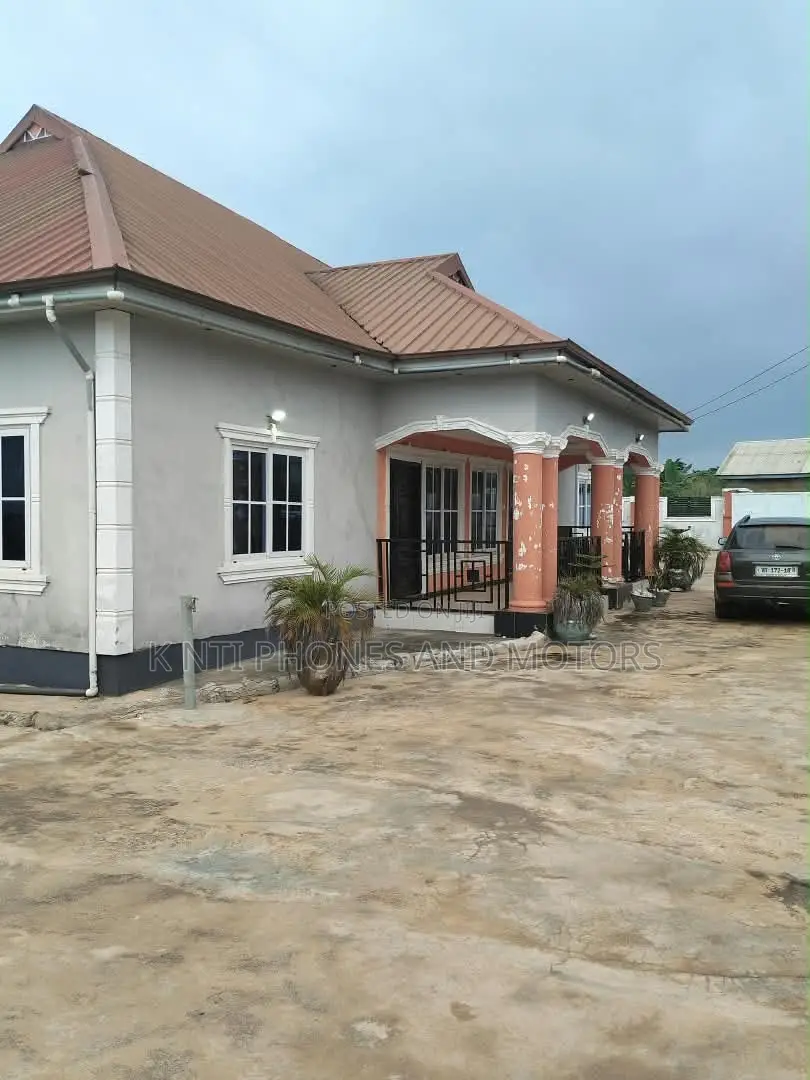 Furnished 7bdrm House in Dr Kk 7Rooms Lux, Bosomtwe for rent - 7 bedroom House in Ashanti, Bosomtwe - Rent