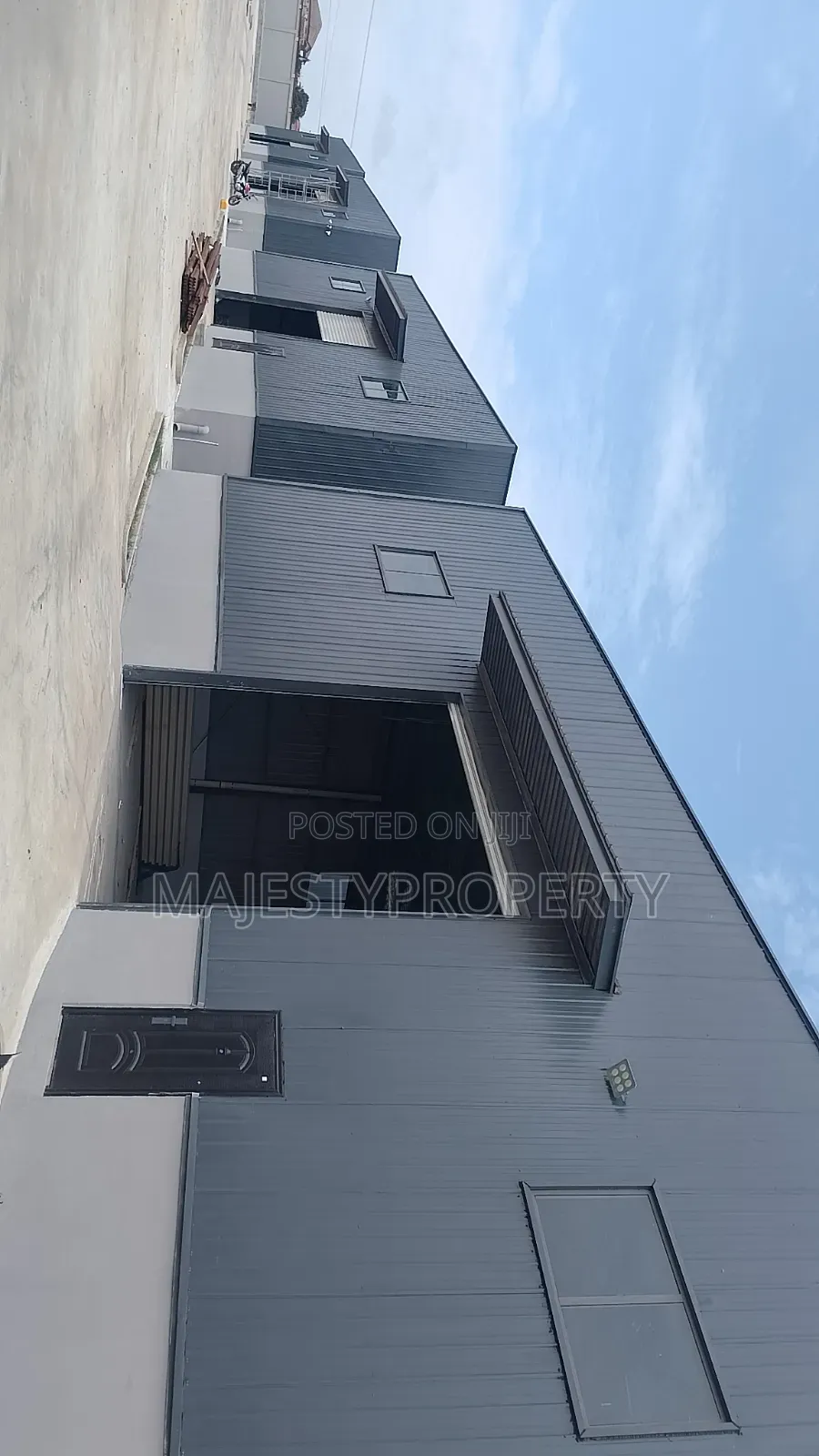 SQM 1000 Warehouse for Rent at Spintex - Commercial in Greater Accra, Spintex - Rent