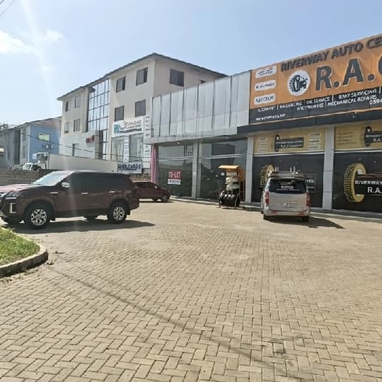 1 room commercial space for rent at Spintex main Road - 1 bedroom Commercial in Spintex main Road - Rent
