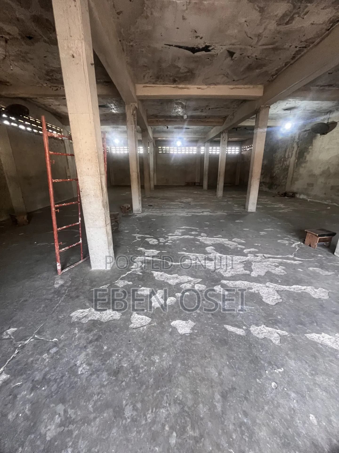 Warehouse for Rent at Dansoman-13th - Commercial in Greater Accra, Dansoman - Rent