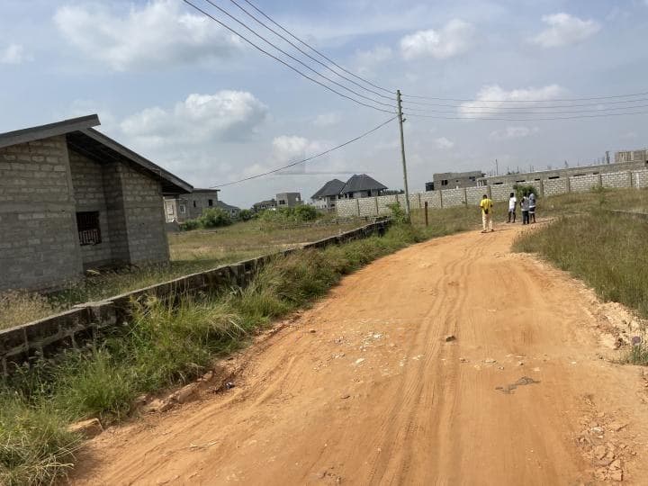 Residential serviced land for sale at COMMUNITY 25 ENLCAVE RESIDENTIAL OR COMMERCIAL BUILD WHAT YOU WANT - Land in COMMUNITY 25 ENLCAVE RESIDENTIAL OR COMMERCIAL BUILD WHAT YOU WANT - Sale