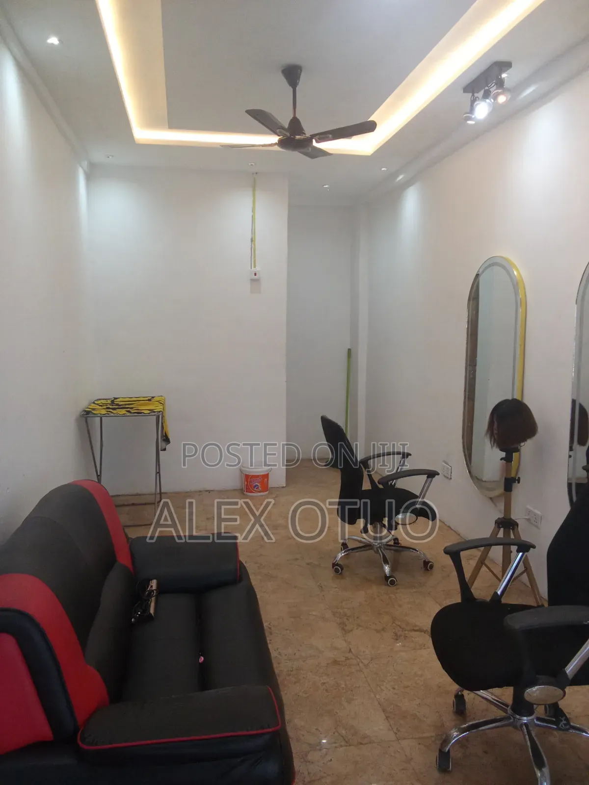 Shop for Rent Tanoso Main Road - Commercial in Ashanti, Kumasi Metropolitan - Rent