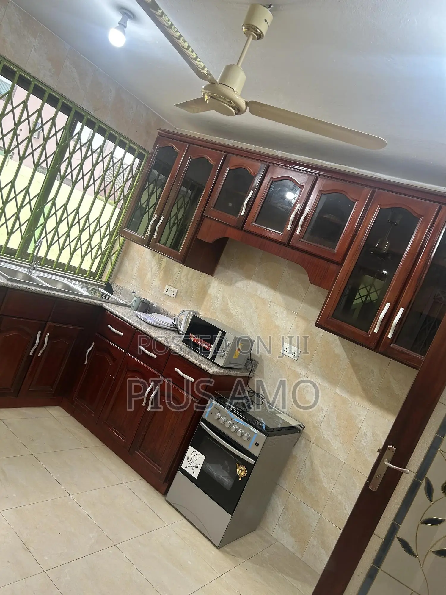 Furnished Four Bedroom House With Two Bedrooms Boys Quarters - Commercial in Greater Accra, Ashaiman Municipal, Lashibi - Rent