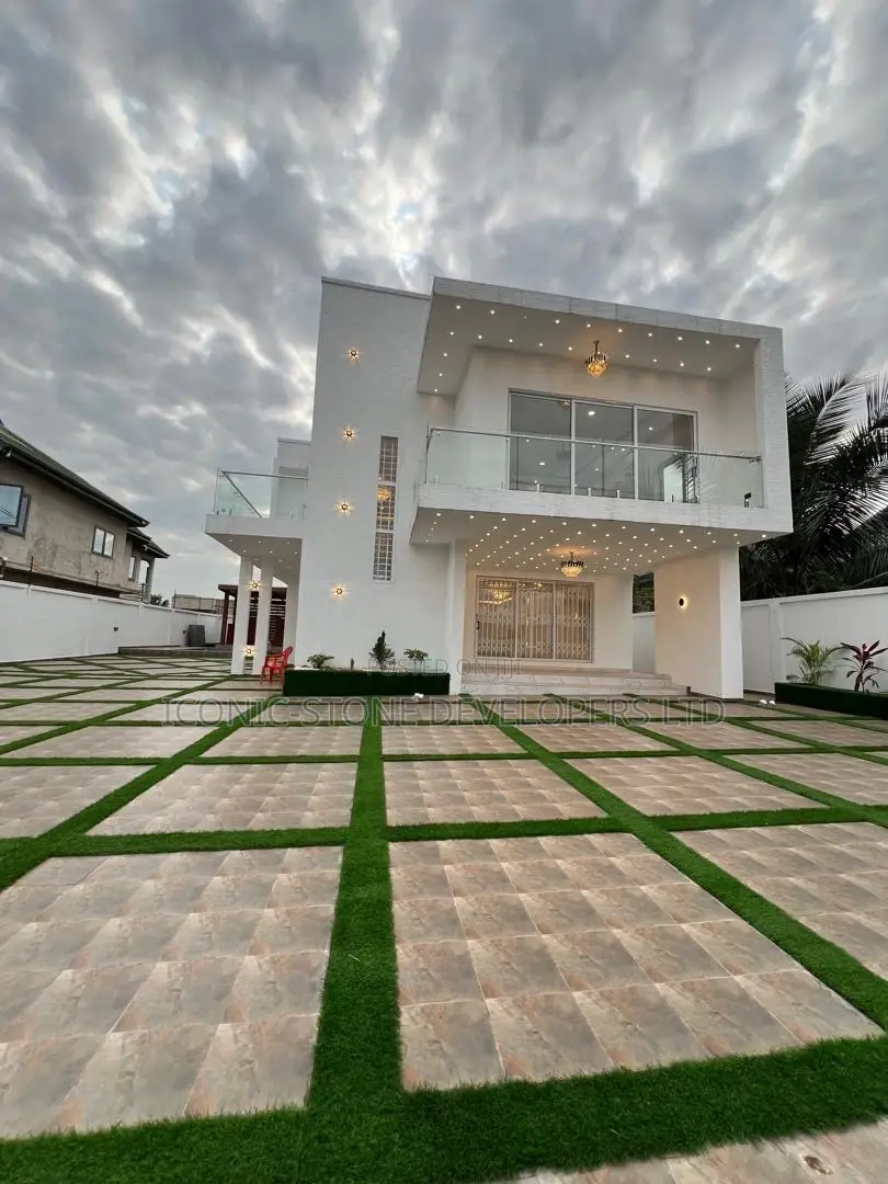 5bdrm House in Adenta, School Junction for sale - 5 bedroom House in Greater Accra, Ashaley Botwe, Ashaley Botwe School Junction - Sale