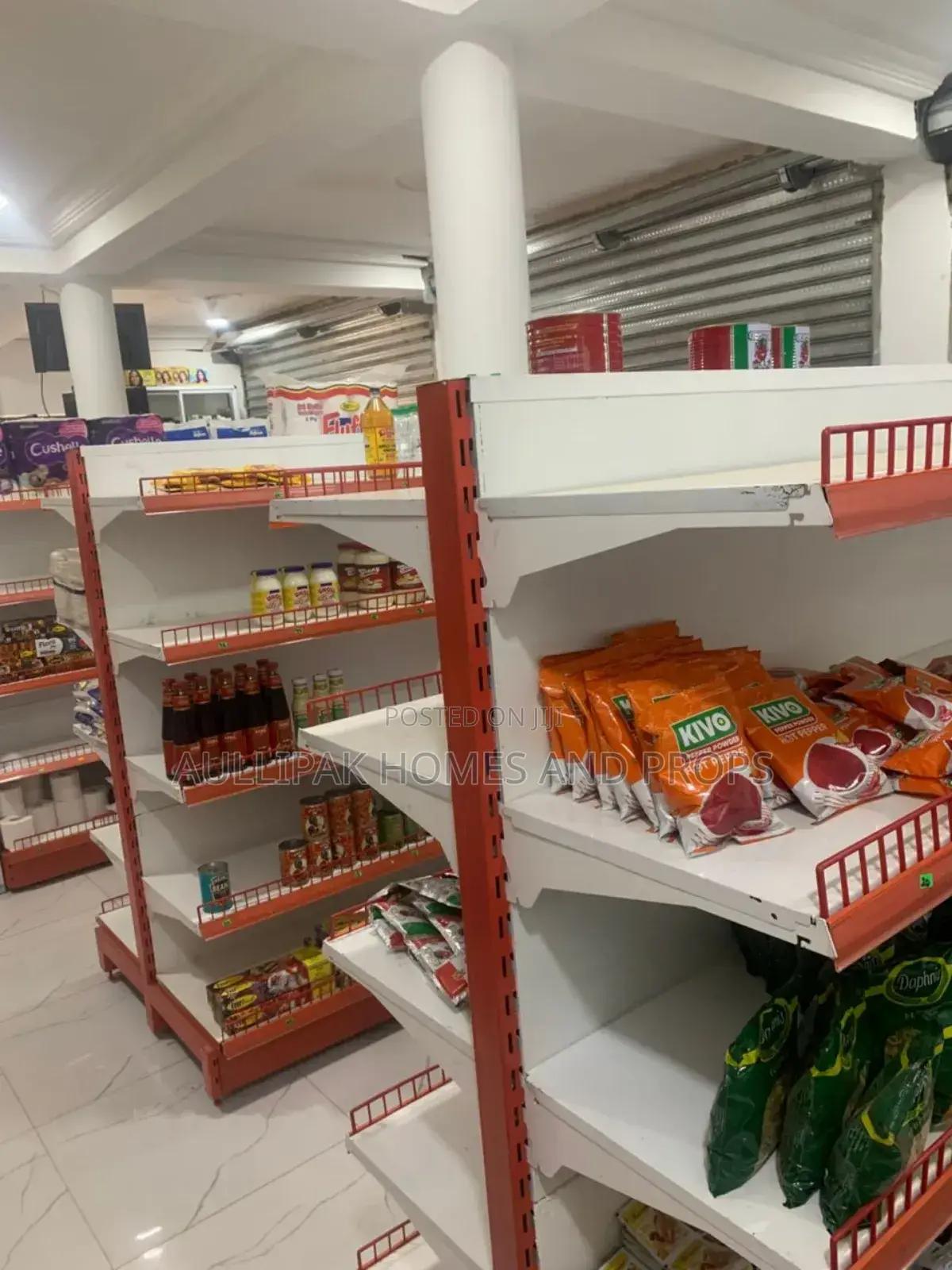 Spacious Shop - Commercial in Greater Accra, Accra Metropolitan - Rent