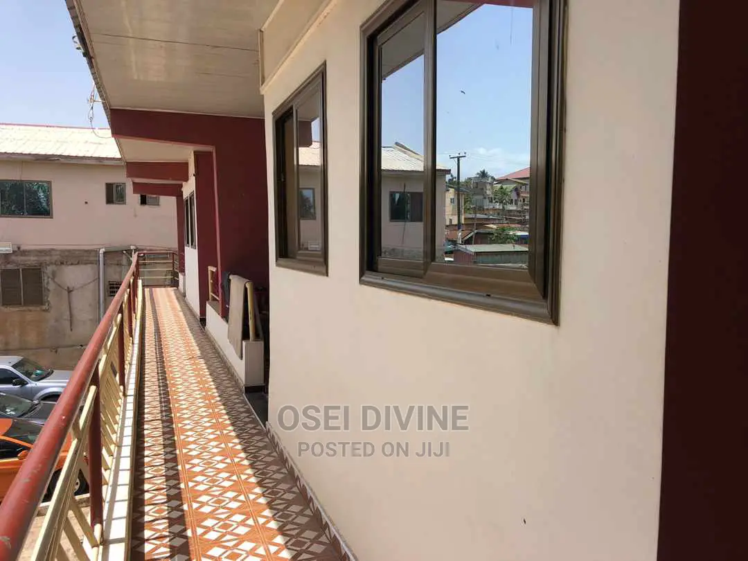 Excellent Chamber and Hall S/C Apartments - Commercial in Greater Accra, Dansoman - Rent