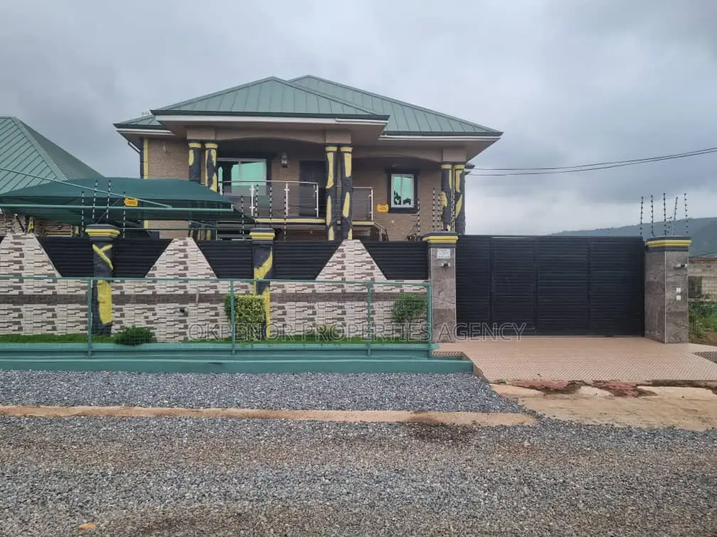 4bdrm House in Oyibi, Valley View Area for sale - 4 bedroom House in Greater Accra, Oyibi, Valley View Area - Sale