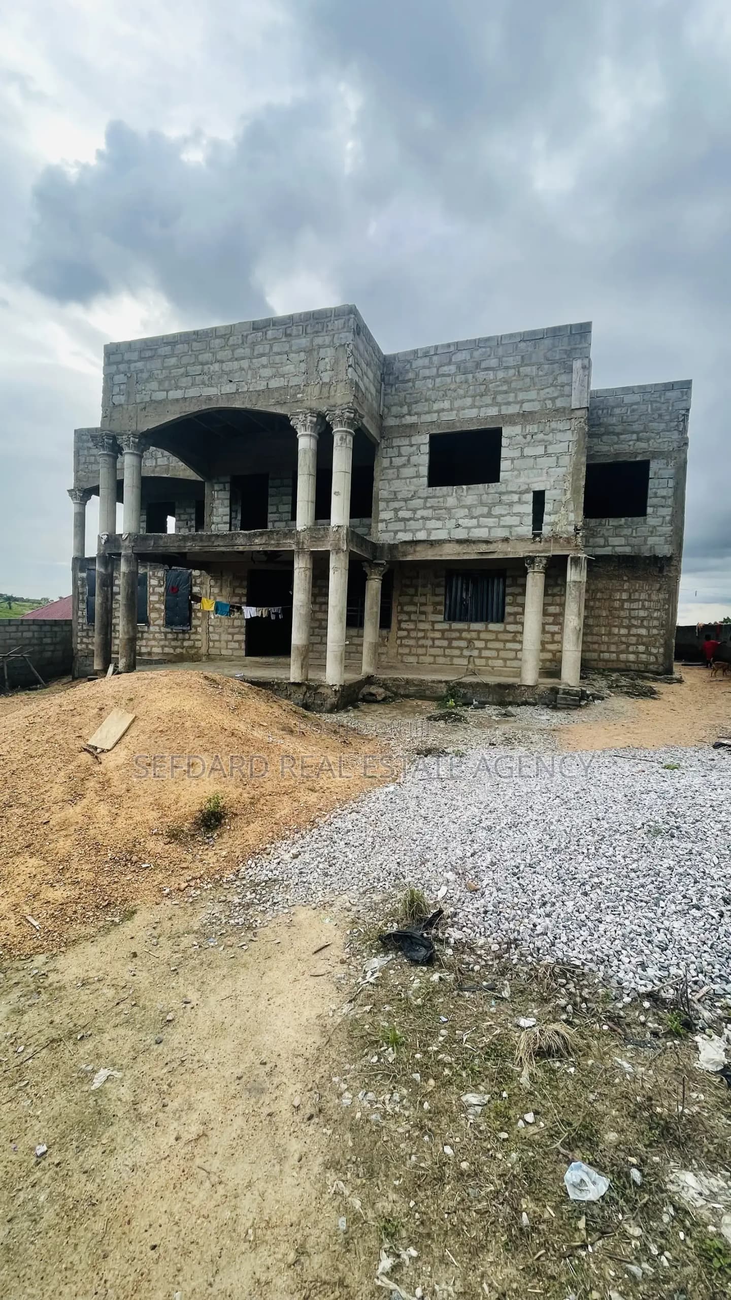 9bdrm House in Sefdard Properties, Amasaman for sale - 9 bedroom House in Greater Accra, Ga West Municipal, Amasaman - Sale
