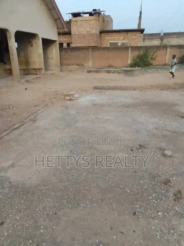 4bdrm House in Sapeiman, Amasaman for sale - 4 bedroom House in Greater Accra, Ga West Municipal, Amasaman - Sale