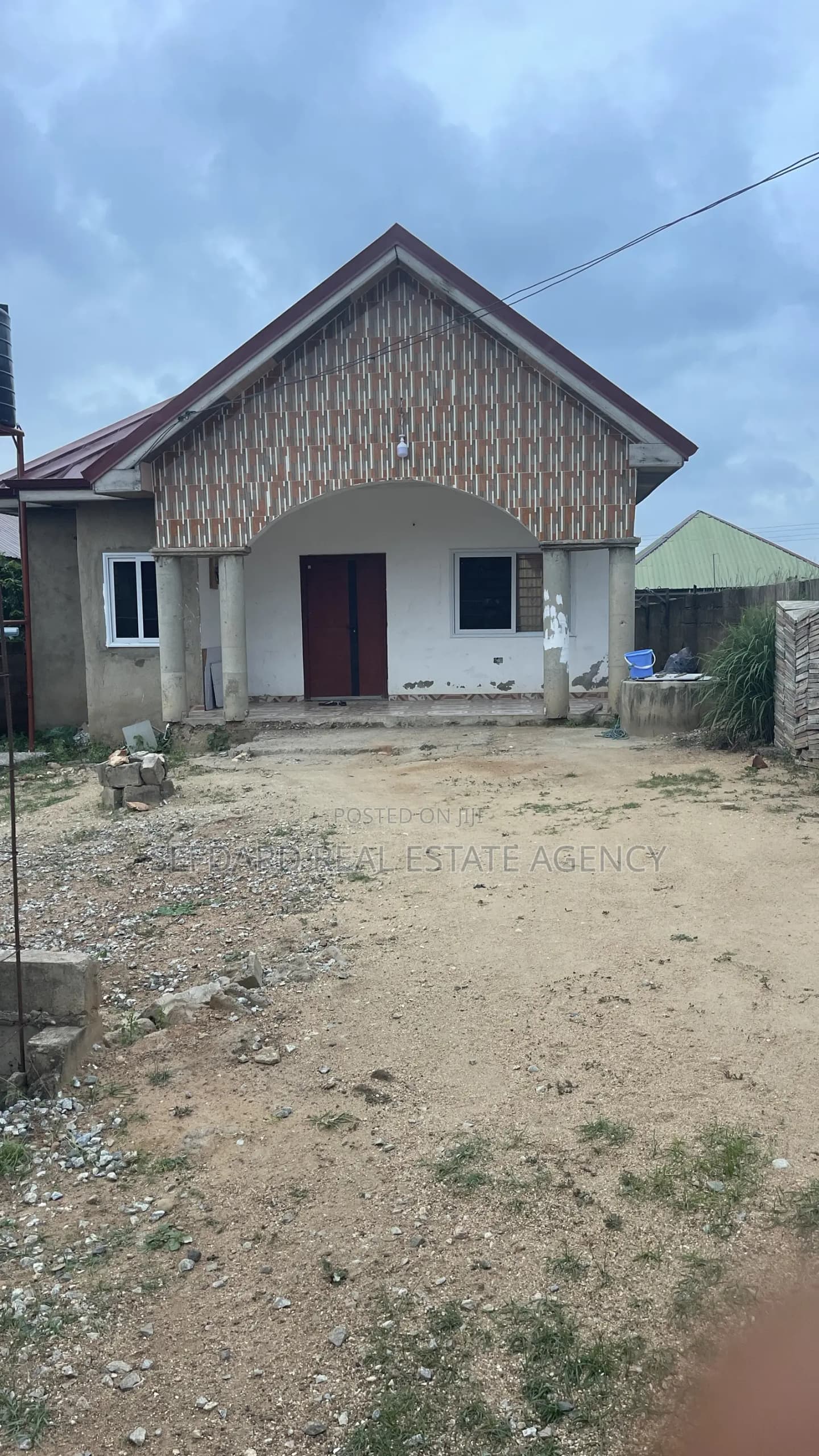 3bdrm House in Sefdard Real Estate, Amasaman for sale - 3 bedroom House in Greater Accra, Ga West Municipal, Amasaman - Sale