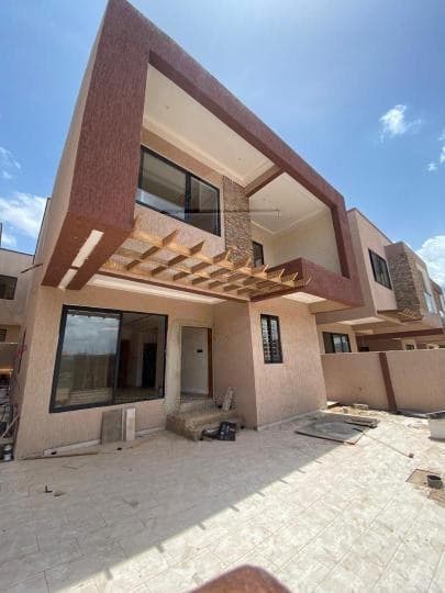 4 bedroom townhouse for sale at Oyarifa - 4 bedroom House in Oyarifa - Sale