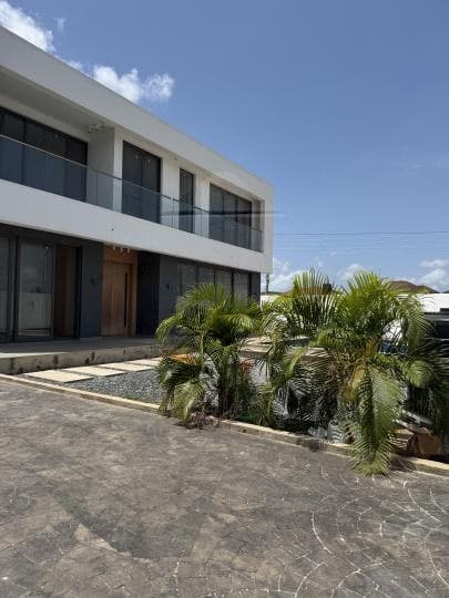 4 bedroom house for sale at Eastlegon hills - 4 bedroom House in Eastlegon hills - Sale