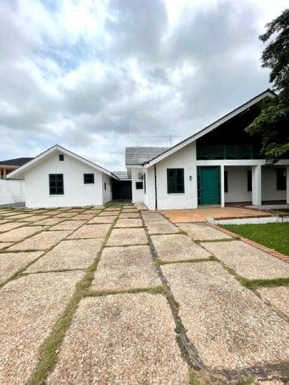 13 room commercial space for rent at East Legon - 13 bedroom Commercial in East Legon - Rent