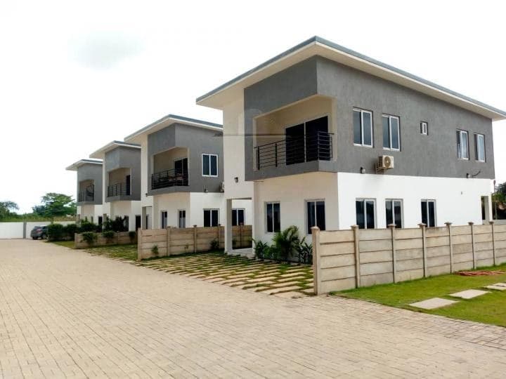 4 bedroom townhouse for rent at Adenta - 4 bedroom House in Adenta - Rent