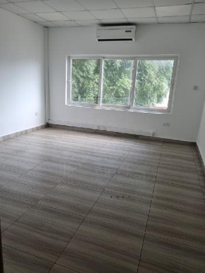 25 room commercial space for rent at Labone - 25 bedroom Commercial in Labone - Rent