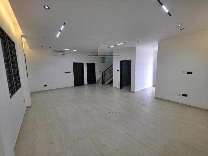 5 bedroom house for sale at Lakeside - 5 bedroom House in Lakeside - Sale