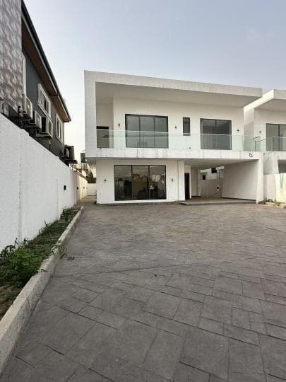 4 bedroom house for sale at Ashaley Botwe - 4 bedroom House in Ashaley Botwe - Sale