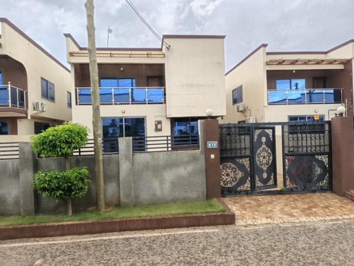 4 bedroom furnished house for rent at Oyarifa in Oak View Estate Gated Community - 4 bedroom House in Oyarifa in Oak View Estate Gated Community - Rent