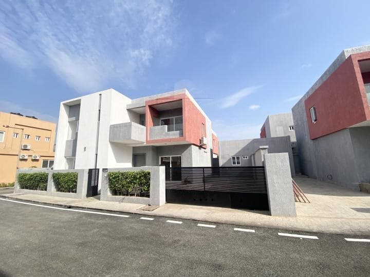 4 bedroom townhouse for sale at Tema - 4 bedroom House in Tema - Sale